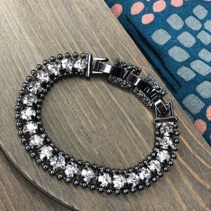 Rhinestone tennis bracelet, adjustable length